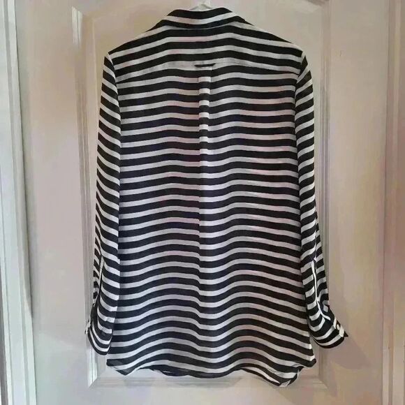 Banana Republic Women’s Navy/Cream Striped Poly Button Down Long Sleeve Shirt - Picture 9 of 11